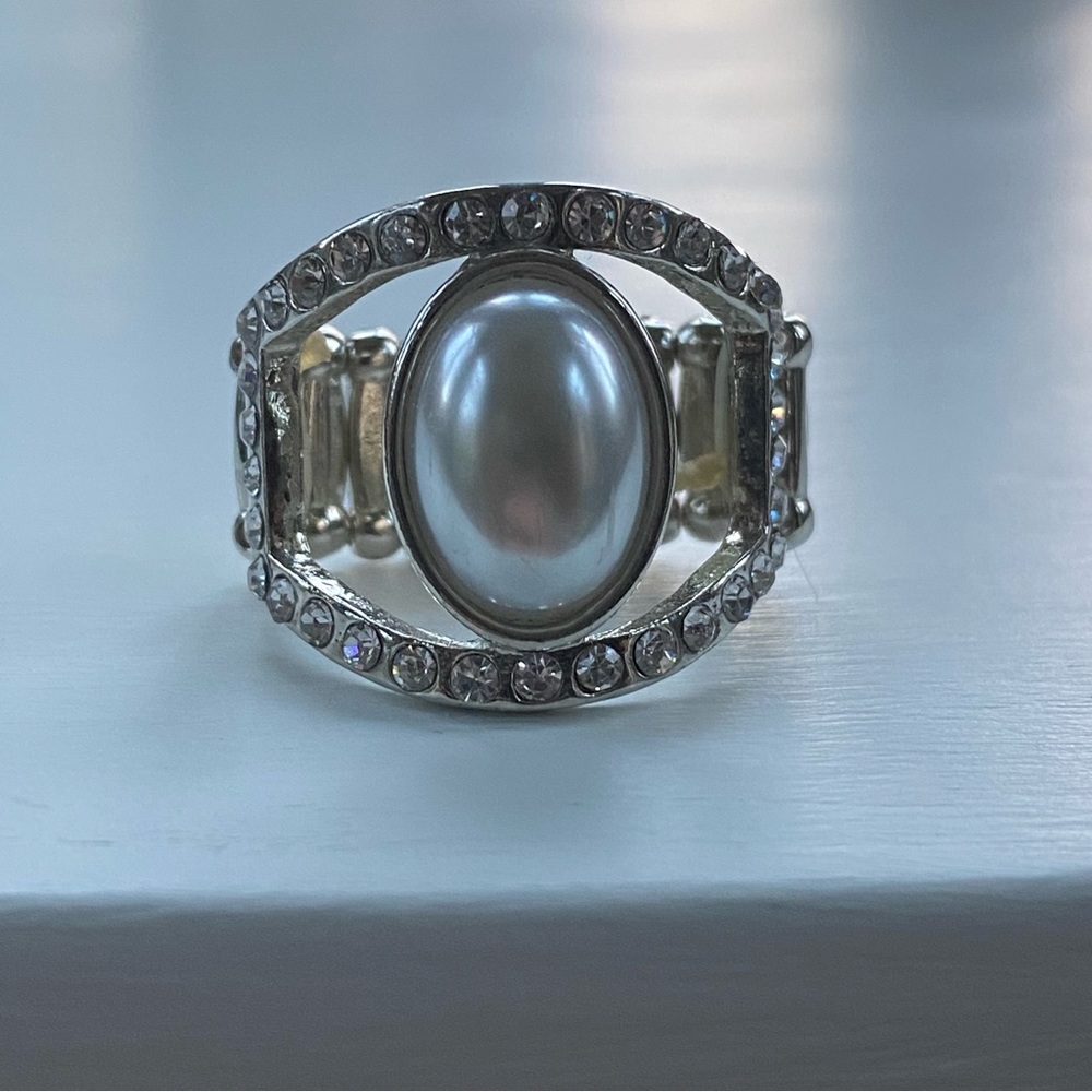 Pearl & Rhinestone Stretch Ring - Picture 5 of 11